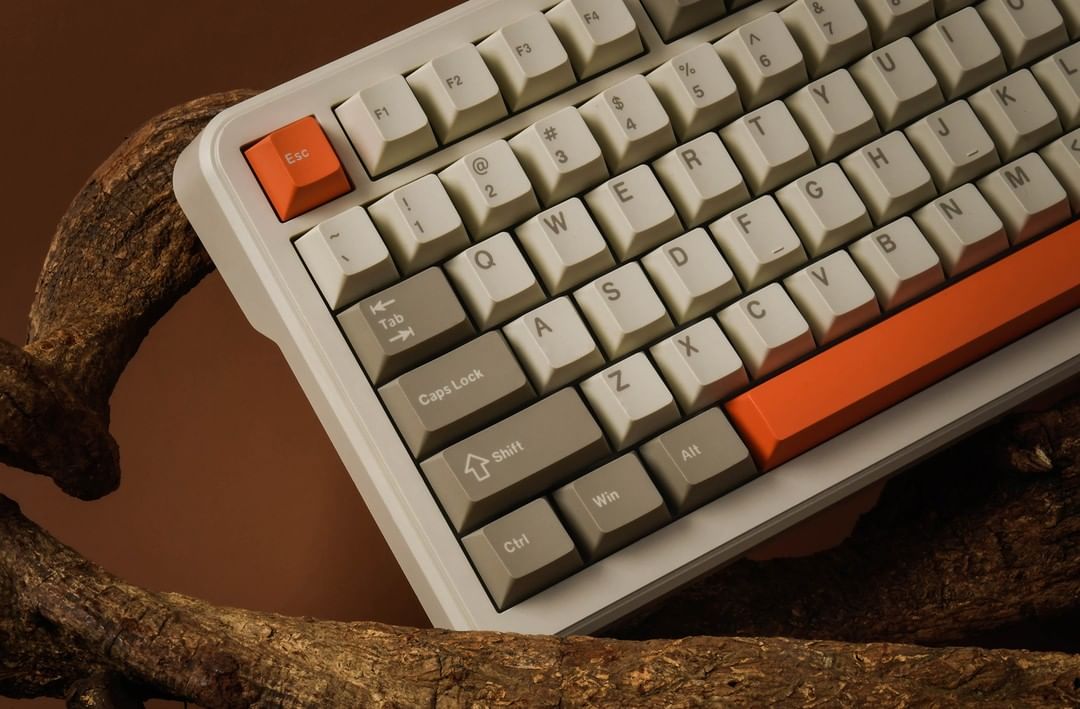 Ajazz AK820 MAX Plus Tri-Mode Wireless Mechanical Keyboard (KAJZ720)